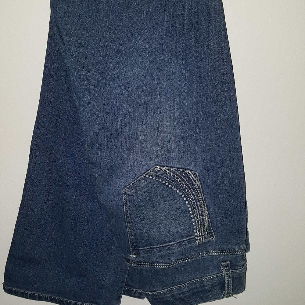 Gloria Vanderbilt jeans